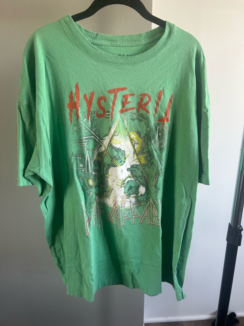 Def Leppard “Hysteria” Graphic Tee